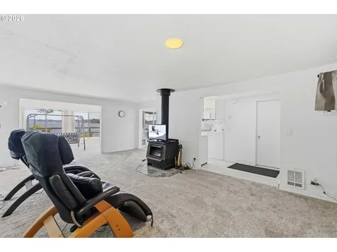 93712 Mallard Lane North Bend OR 97459