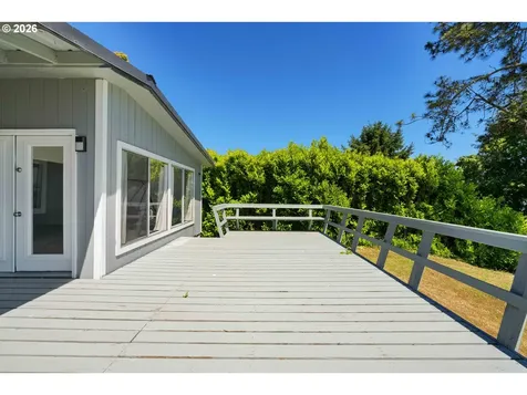 93712 Mallard Lane North Bend OR 97459