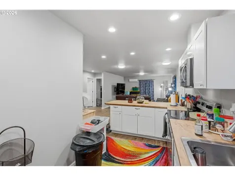 1907 Willow Street Sweet Home OR 97386