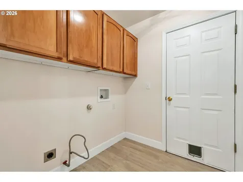 585 Dublin Avenue Eugene OR 97404