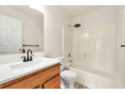 585 Dublin Avenue Eugene OR 97404