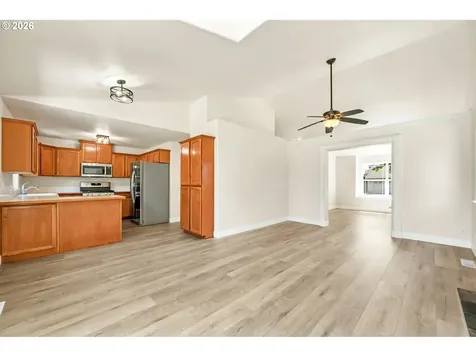 585 Dublin Avenue Eugene OR 97404