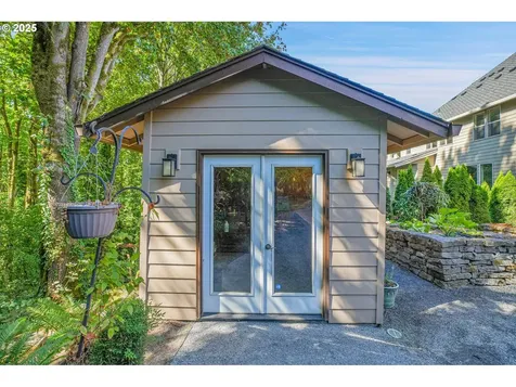12106 NW 48th Court Vancouver WA 98685