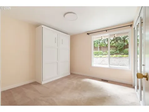 7118 SW Canby Lane Portland OR 97223