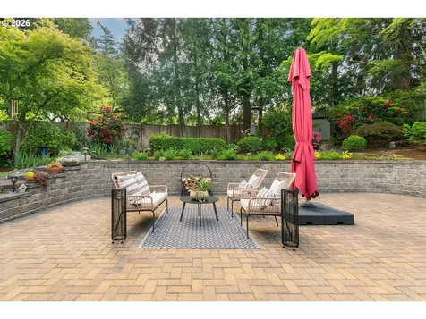 7118 SW Canby Lane Portland OR 97223