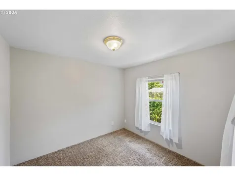 1023 18th Street Myrtle Point OR 97458