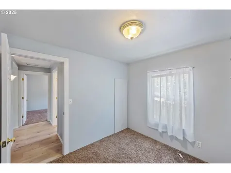 1023 18th Street Myrtle Point OR 97458