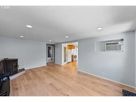 1023 18th Street Myrtle Point OR 97458
