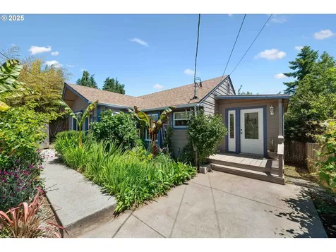 1023 18th Street Myrtle Point OR 97458