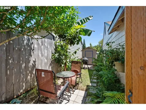 1023 18th Street Myrtle Point OR 97458