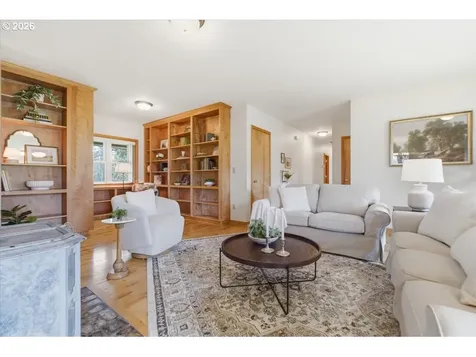 28095 Santiam Highway Sweet Home OR 97386