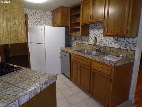 18536 Longfellow Avenue Lake Oswego OR 97035