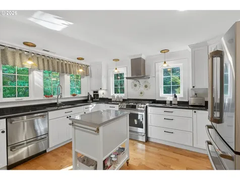 18665 Trillium Drive West Linn OR 97068