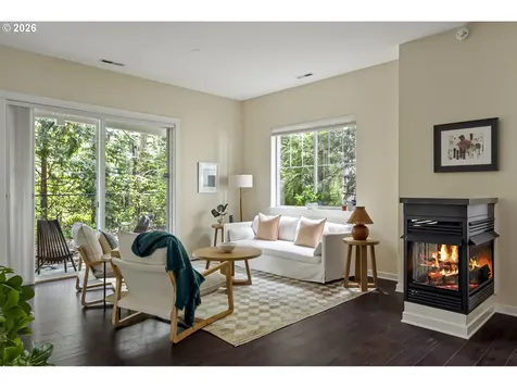 8349 SW 24th Avenue Portland OR 97219
