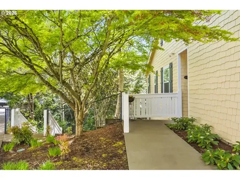 8349 SW 24th Avenue Portland OR 97219