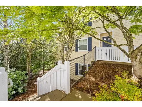 8349 SW 24th Avenue Portland OR 97219