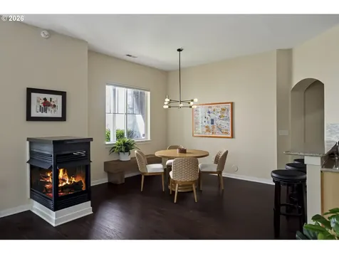 8349 SW 24th Avenue Portland OR 97219