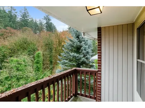 5381/5383 SW Humphrey Boulevard Portland OR 97221