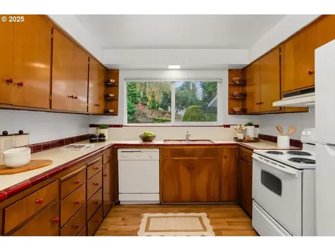 5381/5383 SW Humphrey Boulevard Portland OR 97221