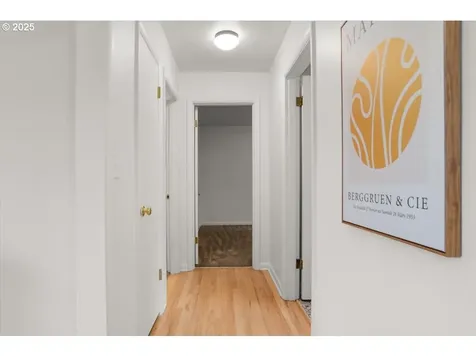 5381/5383 SW Humphrey Boulevard Portland OR 97221
