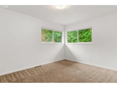 5381/5383 SW Humphrey Boulevard Portland OR 97221