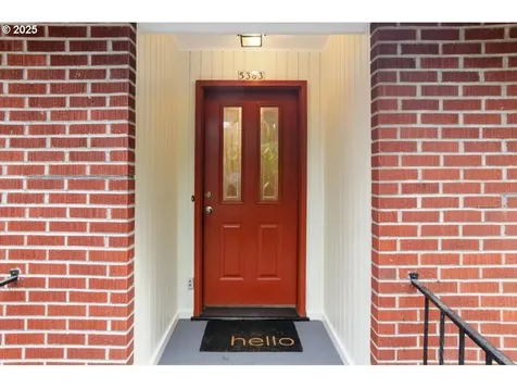 5381/5383 SW Humphrey Boulevard Portland OR 97221