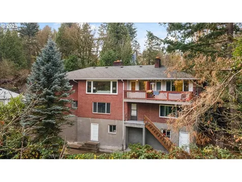 5381/5383 SW Humphrey Boulevard Portland OR 97221