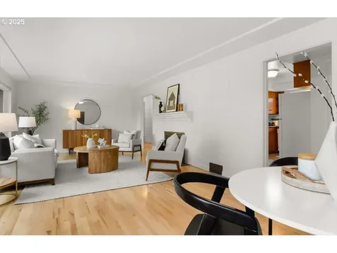 5381/5383 SW Humphrey Boulevard Portland OR 97221
