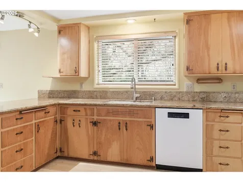 1890 Taylor Street Eugene OR 97405