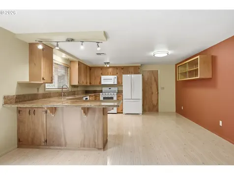 1890 Taylor Street Eugene OR 97405