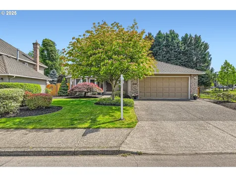 8256 SW Matthew Park Street Portland OR 97224