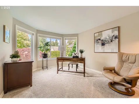 8256 SW Matthew Park Street Portland OR 97224