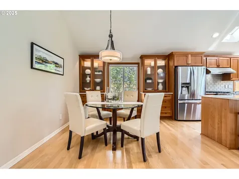 8256 SW Matthew Park Street Portland OR 97224
