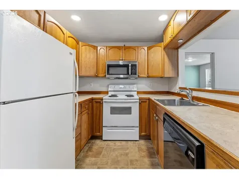 5036 NE 57th Avenue Portland OR 97218