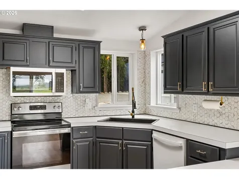16090 S Buckner Creek Road Beavercreek OR 97004