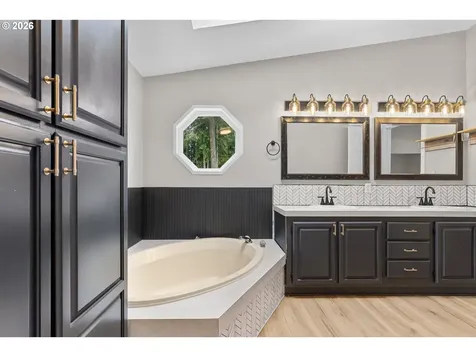 16090 S Buckner Creek Road Beavercreek OR 97004