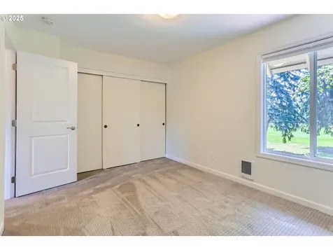5344 NW Innisbrook Place Portland OR 97229