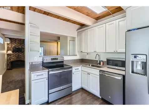 5344 NW Innisbrook Place Portland OR 97229