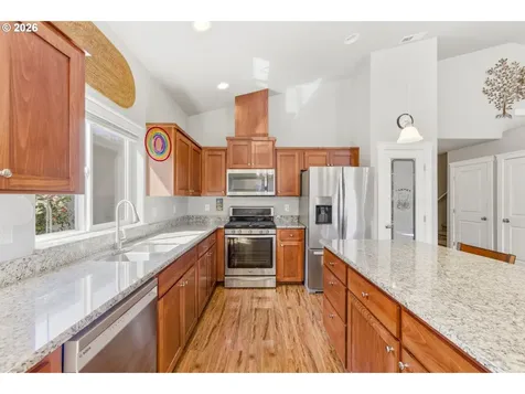 2418 Equestrian Loop S Salem OR 97302