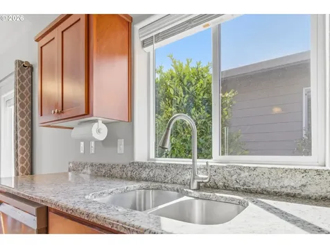 2418 Equestrian Loop S Salem OR 97302