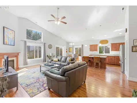 2418 Equestrian Loop S Salem OR 97302
