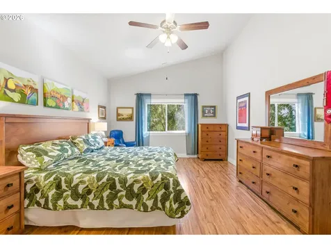 2418 Equestrian Loop S Salem OR 97302