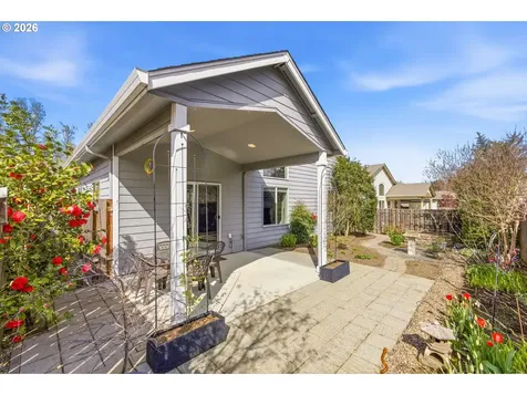 2418 Equestrian Loop S Salem OR 97302