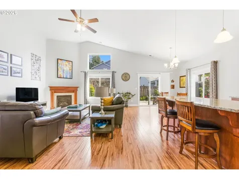 2418 Equestrian Loop S Salem OR 97302