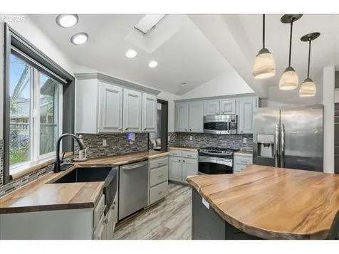 3134 SE 20th Avenue Albany OR 97322