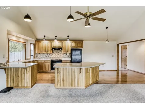 1621 NE Greensword Drive Hillsboro OR 97124