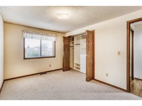 1621 NE Greensword Drive Hillsboro OR 97124