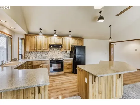 1621 NE Greensword Drive Hillsboro OR 97124