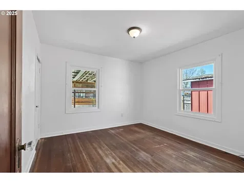 35 W Mary Street Lebanon OR 97355