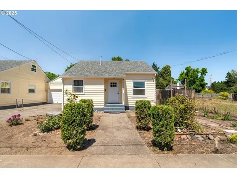 35 W Mary Street Lebanon OR 97355